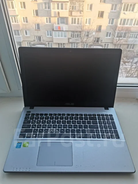 Asus X550CC-XO062H. 15.6", 1,8����, ��� 4 ��, ���� 256���, WiFi: 1, Bluetooth: 1, ����������� �� 1��. ����