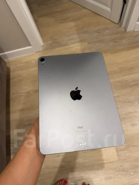 Apple iPad Air 4. ������ 64 �� ����