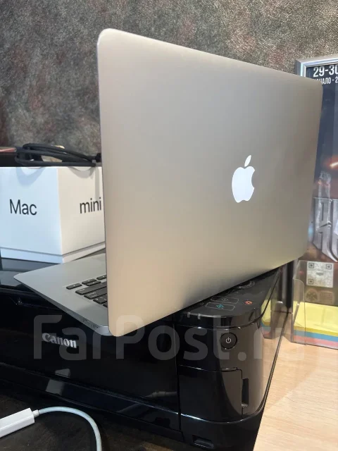 Apple MacBook Air 13 2013 Mid. 13", 1,3����, ��� 4 ��, ���� 256���, WiFi: 1, Bluetooth: 1, ����������� �� 5��. ����