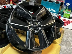 Modellista. 8.0x22", 6x139.7, ET55, �� 95,1���. ����