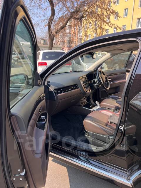 Mitsubishi Outlander. 4wd, 2.0 (118��.�.), ������, 82 497����. �� ����