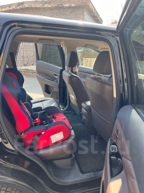 Mitsubishi Outlander. 4wd, 2.0 (118��.�.), ������, 82 497����. �� ����