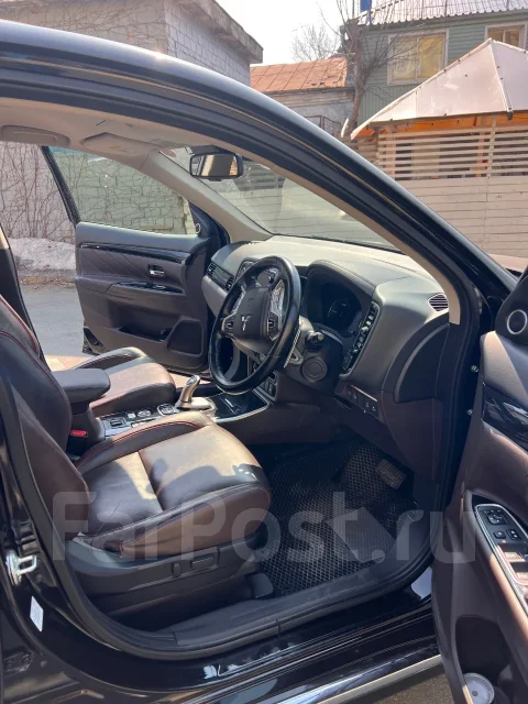 Mitsubishi Outlander. 4wd, 2.0 (118��.�.), ������, 82 497����. �� ����