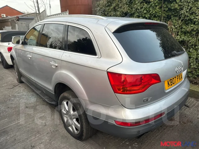 ���������� ������������ Audi Q7 2005-2015 21070830 7L6820803T ����
