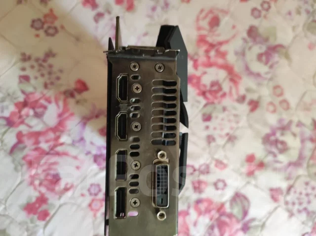 Radeon RX 580 ����