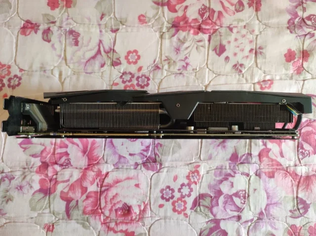 Radeon RX 580 ����