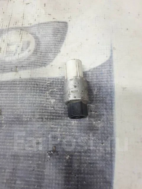 ������ ������������ Ford 1016565 1016565 ����
