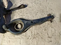 ����� ���������� (������������) Ford Focus 1 (98-05) 1064128 ����� 1064128 ����
