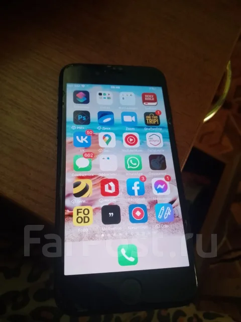 Apple iPhone 7. �/�, 32 ��, ������, 4G LTE ����