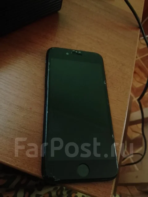 Apple iPhone 7. �/�, 32 ��, ������, 4G LTE ����