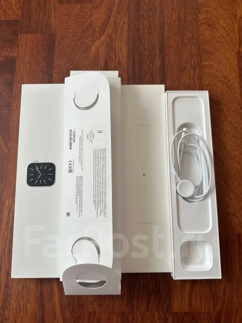 Apple Watch Series 6. GPS, NFC, IP67, IP68 ����