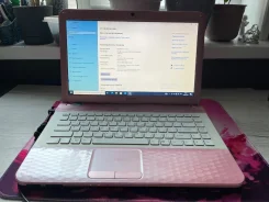 Sony VAIO. WiFi: 1 ����
