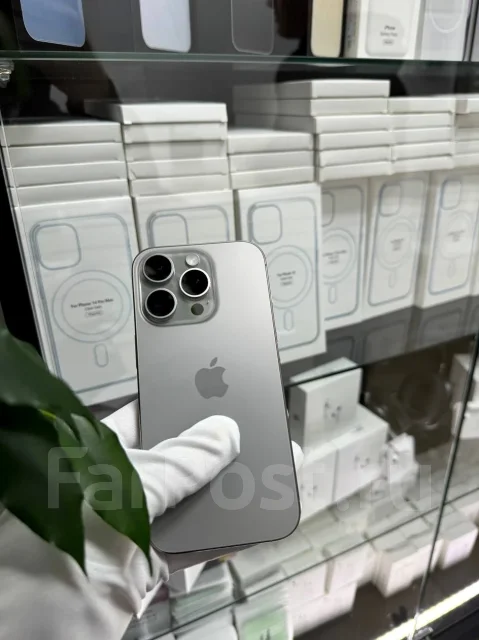 Apple iPhone 16 Pro Max. �����, 1 ��, �����, 3G, 4G LTE, 5G, Dual-SIM, ����������, NFC, eSIM, ������������ ������� ����