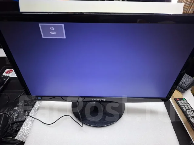 Samsung. 22", ���������� �� (LCD, LED, QLED) ����