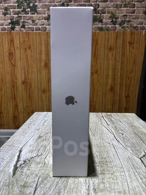 Apple MacBook Air 13 2026. 13.6", ��� 24 ��, ���� 1 024���, WiFi: 1, Bluetooth: 1, ����������� �� 19��. ����