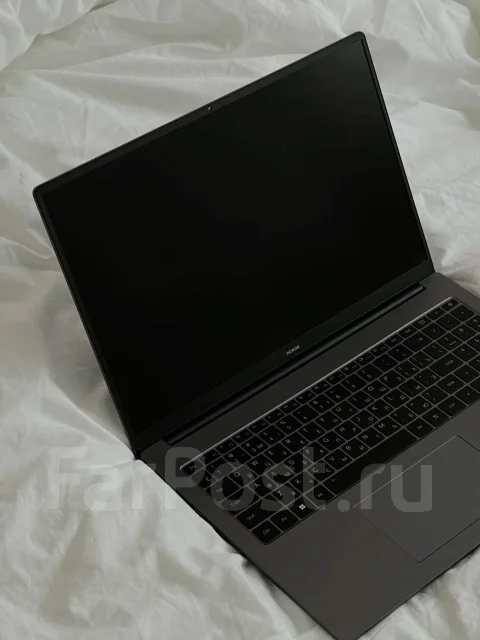 Honor MagicBook X 14. 14", ��� 16 ��, ���� 1 024���, WiFi: 1, Bluetooth: 1, ����������� �� 48��. ����