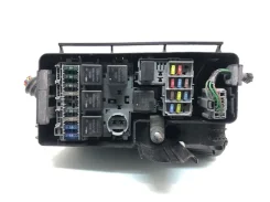 ���� ��������������� Volvo XC90 2006 30728132 2.4 D5 30728132 ����