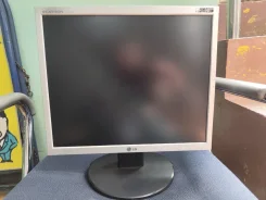 LG. 17", ���������� �� (LCD, LED, QLED) ����