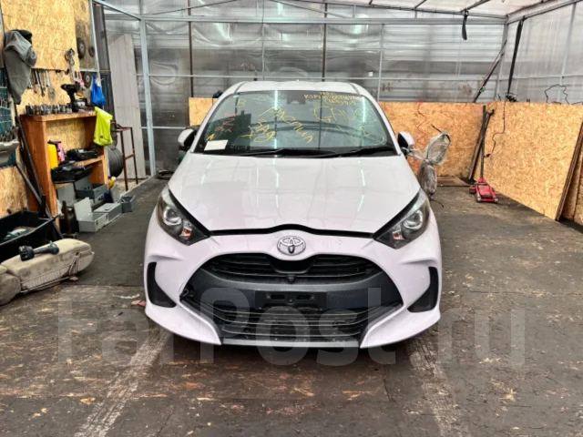 Toyota Yaris. KSP210, 1KRFE ����