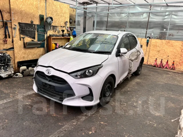Toyota Yaris. KSP210, 1KRFE ����