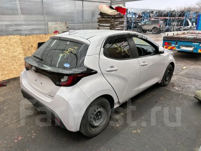 Toyota Yaris. KSP210, 1KRFE ����