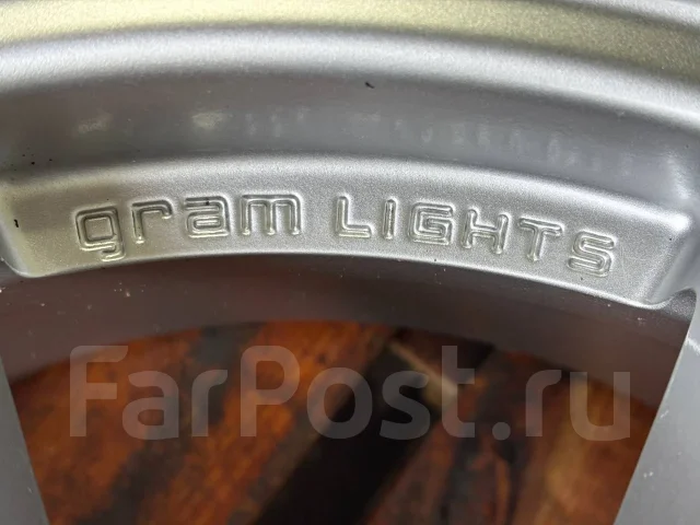 RAYS Gram Lights 57Xtreme. 7.0x17", 5x100, ET50 ����