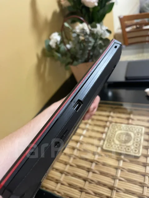 Asus TUF Gaming. 15.6", 2,5����, ��� 8 ��, ���� 512���, WiFi: 1, Bluetooth: 1, ����������� �� 6��. ����