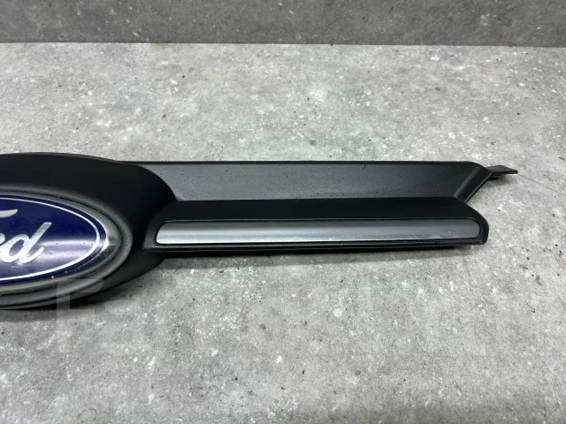 ������� ��������� Ford Focus 3 2048467 2048467 ����