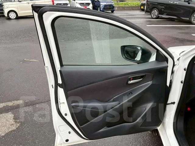 Mazda Mazda2. �������, ��������, 1.3 (110��.�.), ������, �/�. ��� ����� �� ������������ ����