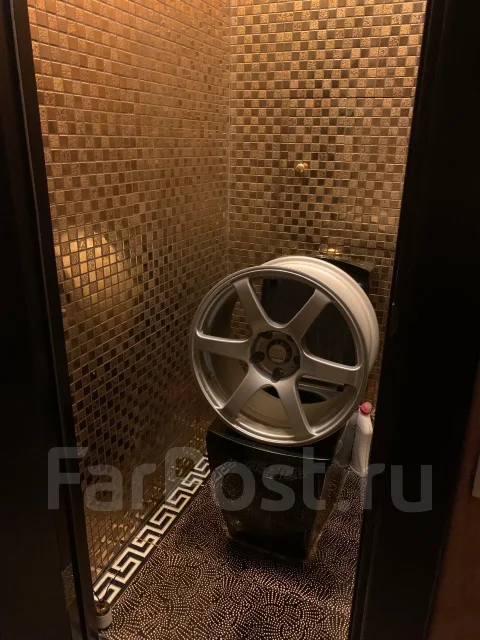 AVS Model T6. 9.0x17", 5x114.3, ET35, �� 66,1���. ����