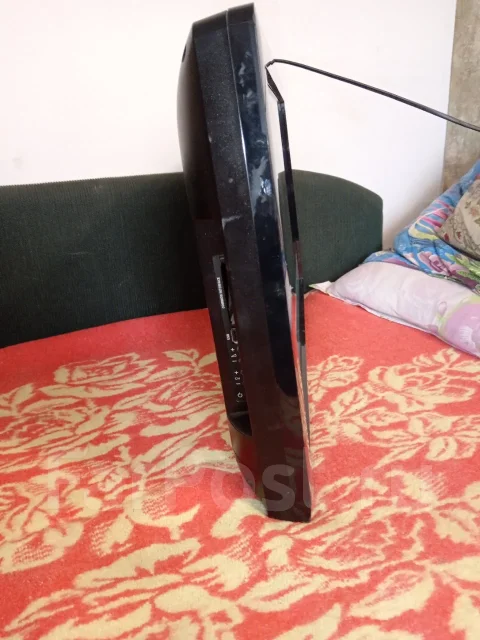 Philips. 26", ���������� �� (LCD, LED, QLED) ����