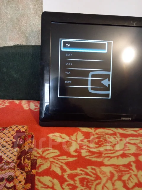 Philips. 26", ���������� �� (LCD, LED, QLED) ����