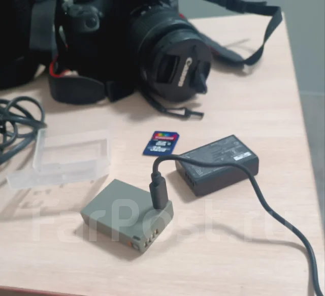 Canon EOS 1300D ����