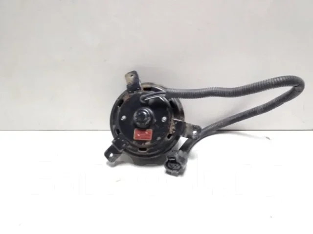 �������� ����������� FORD Focus 2 2004-2011 1530980 1530980 ����