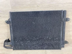 �������� ������������ Volkswagen Touran I (2003�2006) 1T0820411A 1T0820411A ����