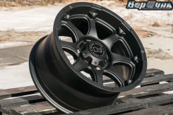 MLJ Black Rhino Glamis. 9.0x17", 6x139.7, ET12, �� 110���. ��� ����� �� ���� ����