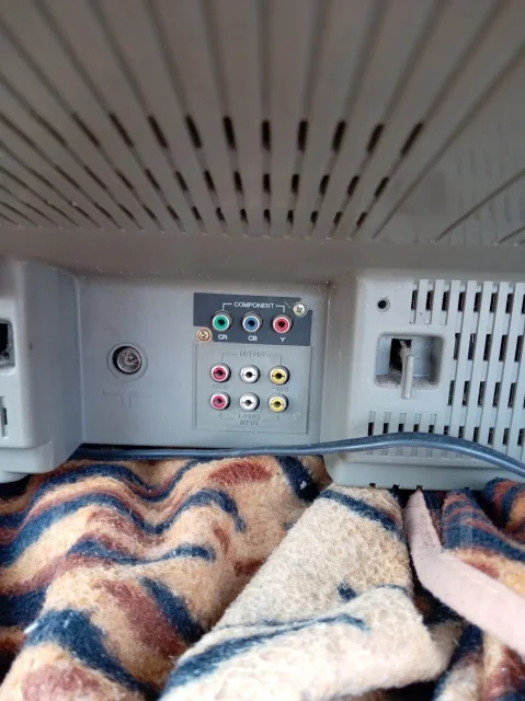 Hitachi. CRT (���) ����