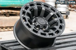 MLJ Black Rhino Razorback. 9.0x17", 6x139.7, ET12, �� 110���. ��� ����� �� ���� ����