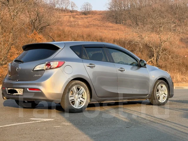Mazda Axela. �������, ��������, ������, 170����. �� ����
