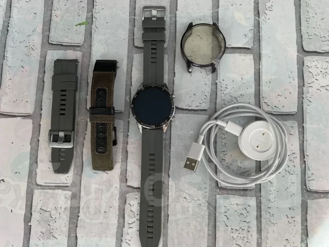Huawei. GPS, IP67, IP68 ����