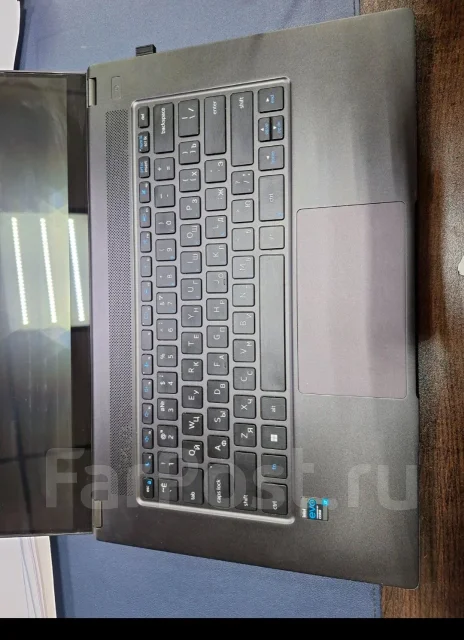 Maibenben M565. 15.6", 2,4����, ��� 8 ��, ���� 512���, WiFi: 1, Bluetooth: 1, ����������� �� 6��. ����