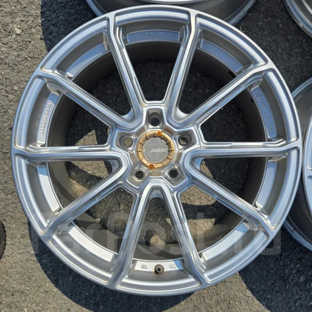 RAYS Gram Lights 57Getter. 7.5x18", 5x114.3, ET40, �� 70,1���. ����