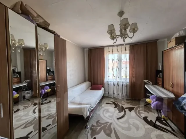 ������ ��� � �. ������. �-� ����������, ��� 64.2��&sup2;, ������� 42.7����., ����: ��������, ������������� 11 ��� ����