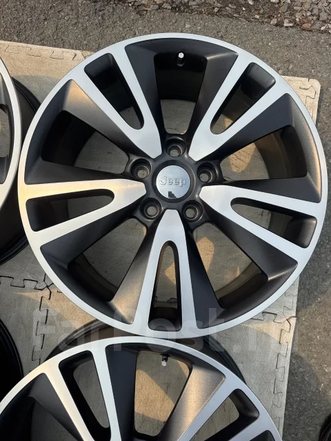 Jeep. 8.0x20", 5x127, ET56.4, �� 72���. ����