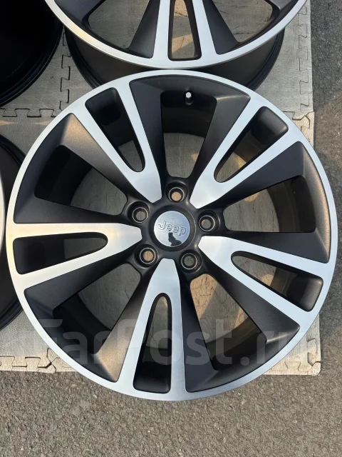 Jeep. 8.0x20", 5x127, ET56.4, �� 72���. ����