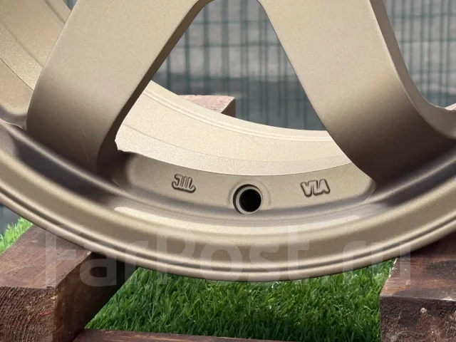 RAYS Volk Racing TE37. 7.0x16", 5x114.3, ET35, �� 73,1���. ����