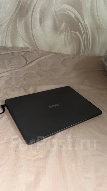 Asus VivoBook S14. 14", ��� 6 ��, WiFi: 1, Bluetooth: 1 ����