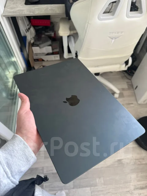 Apple MacBook Air 15 2024 MRYM3. 15.3", 4,1����, ��� 8 ��, ���� 256���, WiFi: 1, Bluetooth: 1 ����