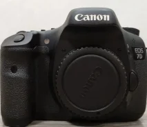 Canon EOS 7D Kit. 4 - 4.9 ��, ���: 14� � ����� ����