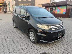 Honda Freed Spike. ��� �������� ����